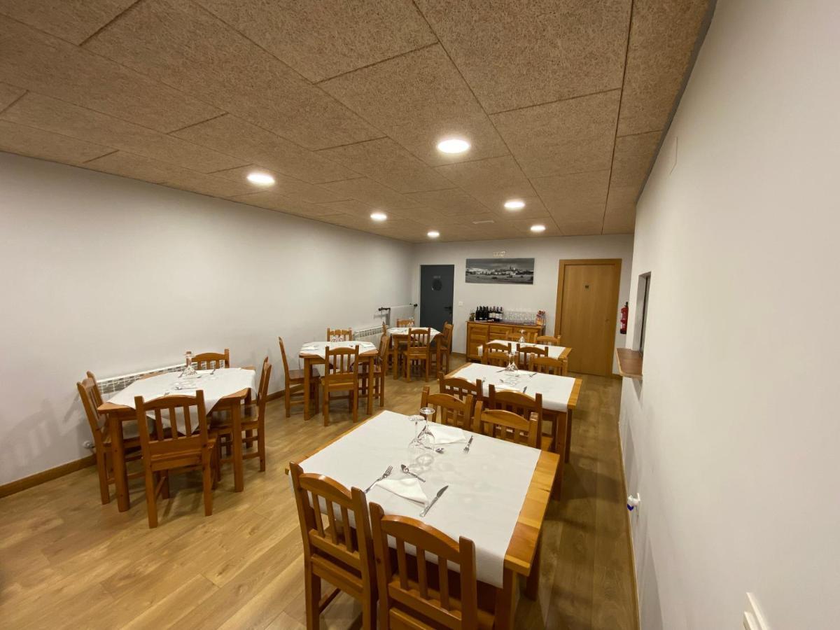 Albergue El Camino De Santovenia Santovenia De Oca Eksteriør bilde